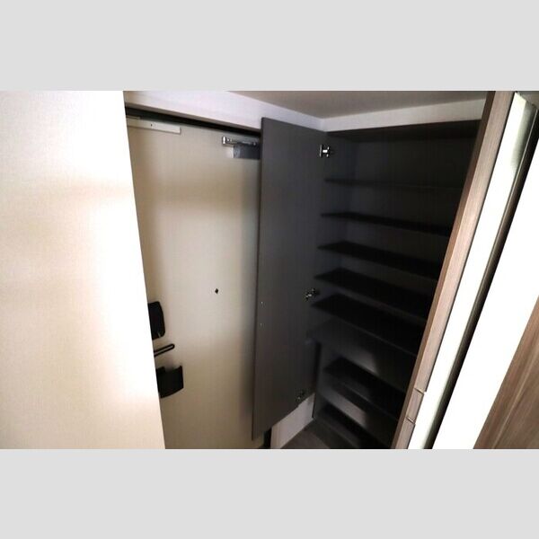 アザレア　A302号室 シューズボックス