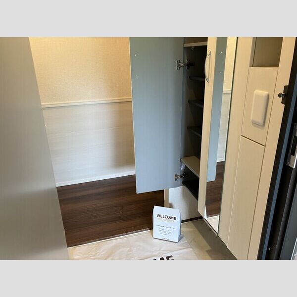 フランボワーズ中島 玄関