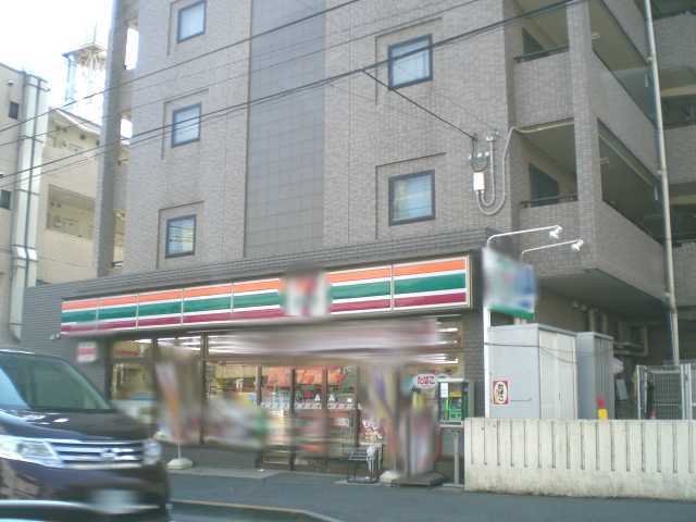 パルジェ岸根公園 セブンイレブン横浜岸根公園店まで712ｍ