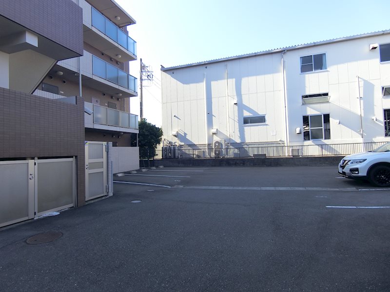 BRANCHE　KT1階 駐車場