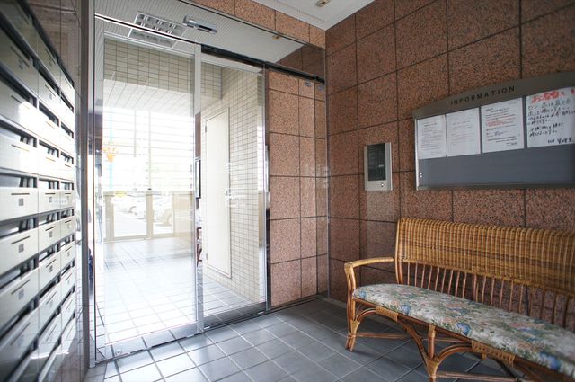 エクセルグランデ高洲0704号室 ロビーには、安心のオートロック付き。