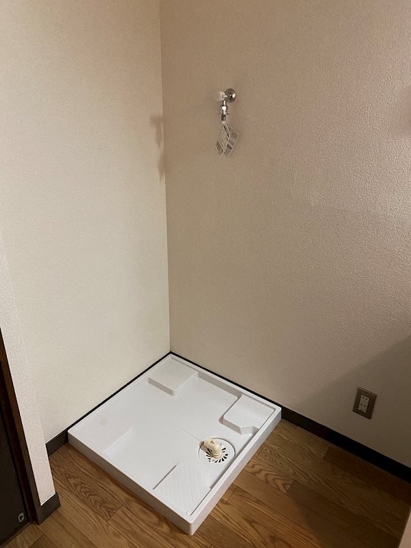 ヴィレヂ・ハピネス5（参番館）2階 中部屋の写真になります
