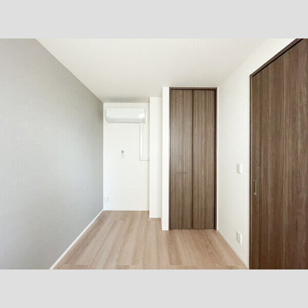 セレスティア白鳥206号室 洋室