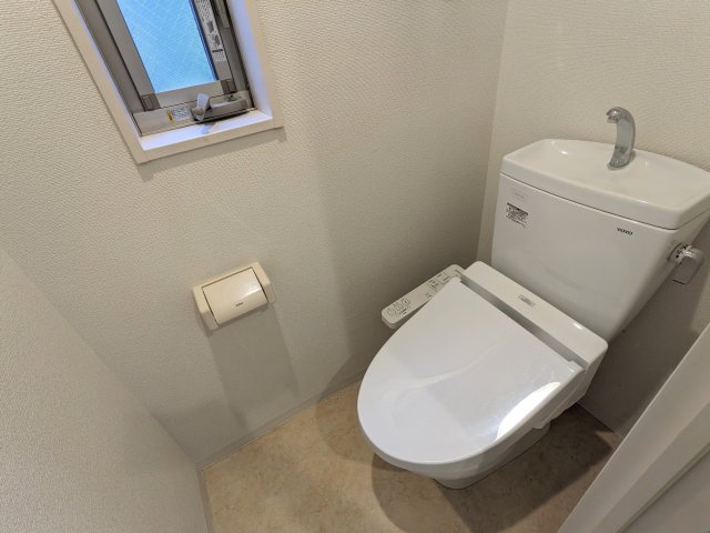 ブロッサムテラス下丸子401号室 トイレ