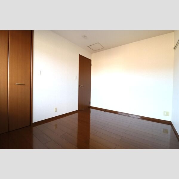 カームヒルズ　D202号室 北側洋室