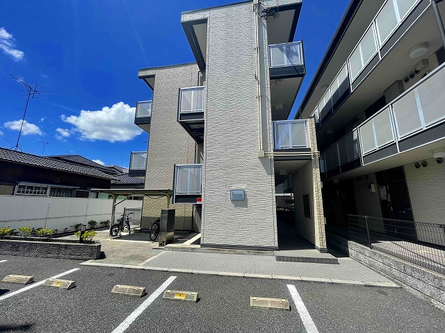 レオパレスブルーパイン松本 外観