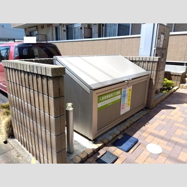 ウィン行徳307号室 入居者様専用ゴミストッカー