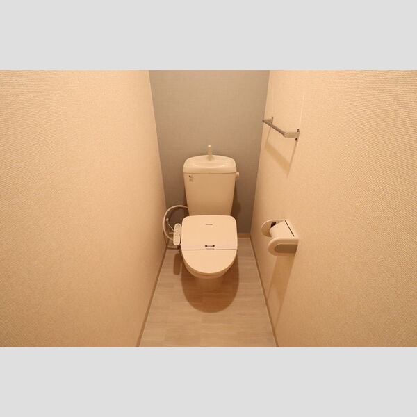 ロイヤルパレス　B102号室 温水洗浄暖房便座