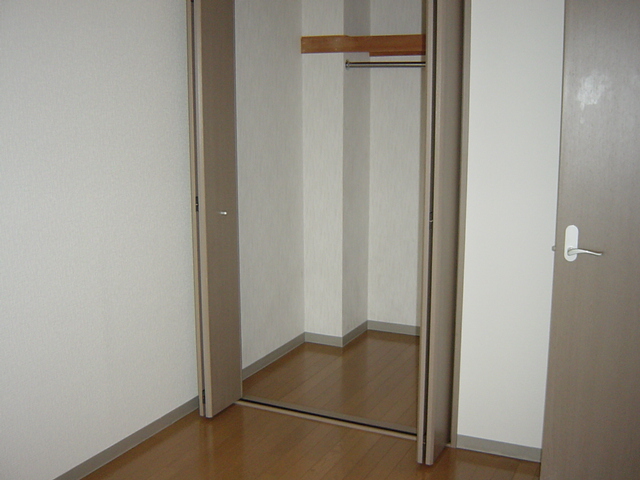 コンフォースⅡ101号室 クローゼット