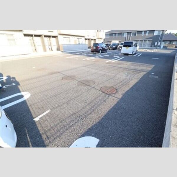 フォレヴィラージュ　A 駐車場