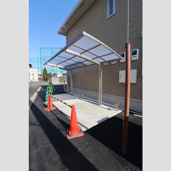 ドミール彩 駐輪場