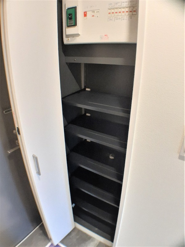 レジディア島津山2階 収納