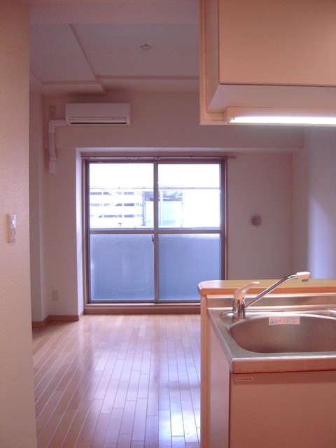 プレシャス リビング