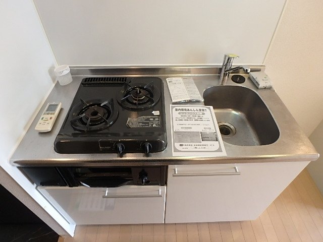 フェニックス池袋North システムキッチン（2口ガスコンロ・グリル付）