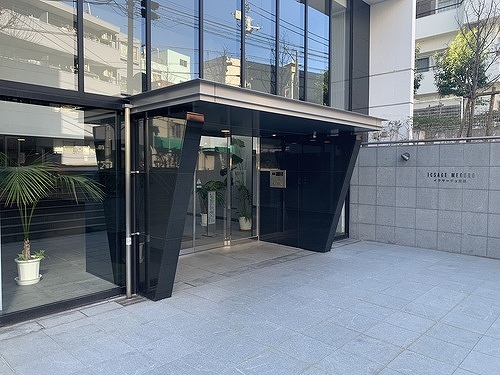 イクサージュ目黒 エントランス　※2023年1月撮影