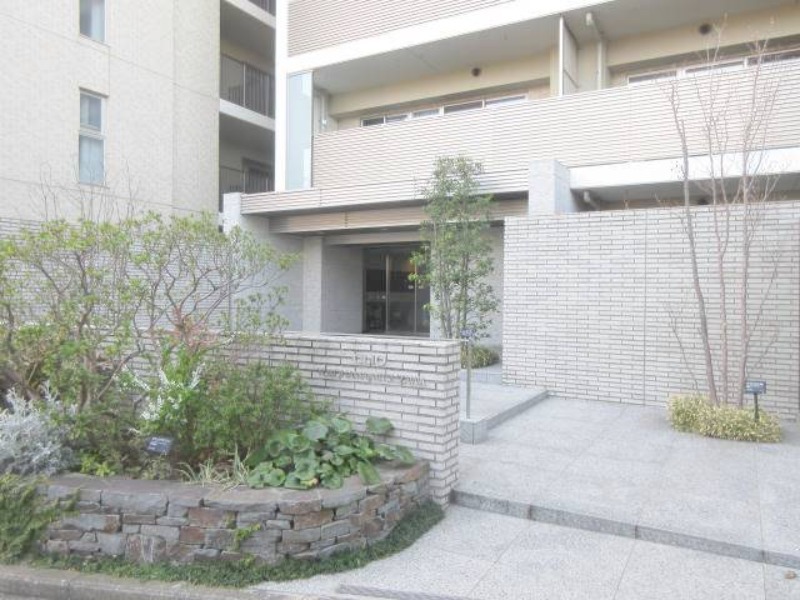 クリオ横濱三ツ沢 エントランス