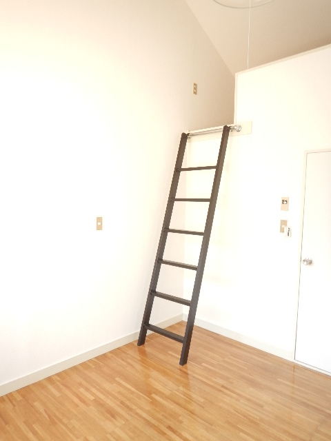 カルタス２１菊川 便利なロフトつき☆