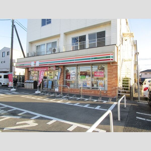 ヴィラ・ウィステリア セブンイレブン市川曽谷店