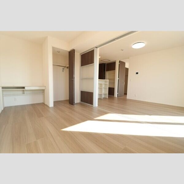 ボヌール302号室 西側洋室