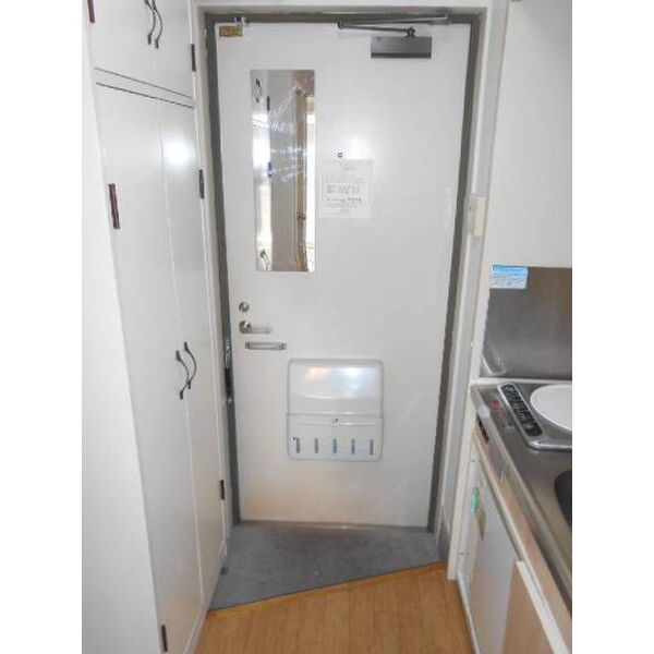 ジュネパレス松原A 玄関