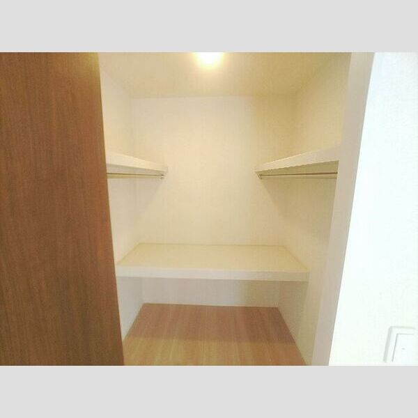 ヴァンベール ウォークインクローゼット