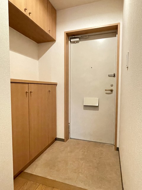 グラウンハイツ0202号室 玄関