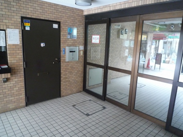 ライオンズマンション伊勢佐木町通り302号室 エントランス
