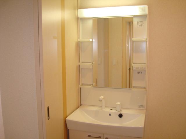 トゥ　ヴェール（Ｔout　Vert） 洗髪洗面化粧台