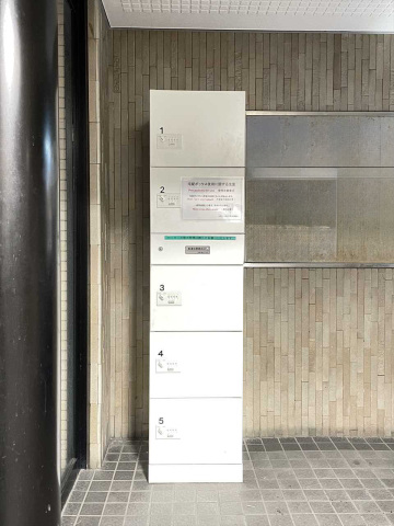 スカイコート西川口第5408号室 宅配ボックス