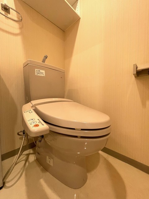 グランド・ガーラ横濱山下町3階 シャワー付きトイレ