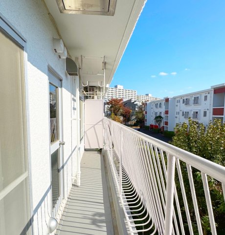 コンドミニアム座間3号棟 バルコニー！洗濯物がよく乾く！