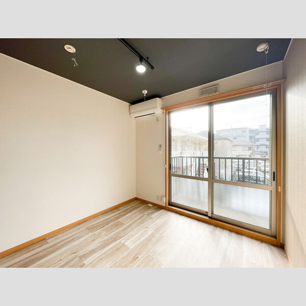 ウェルヴィラ 洋室