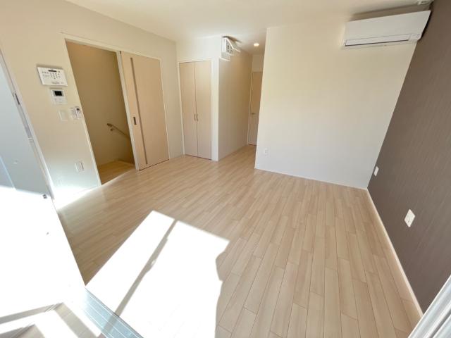 プレジール　柏の葉205号室 リビング