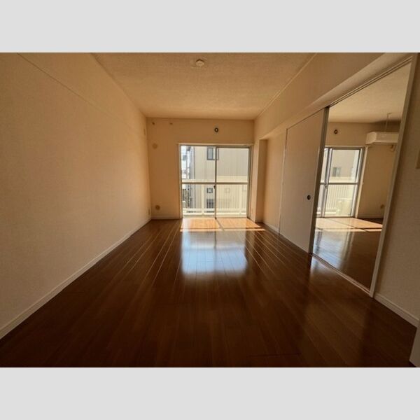 テレパレス湘南平塚　1号棟102号室 洋室