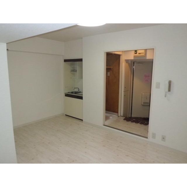 ワールドレジデンス大森 居室、リビング