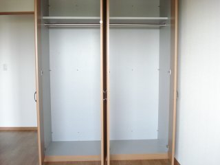 ＴＨ・ルミナス クローゼット