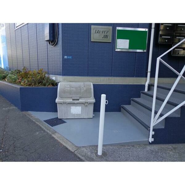 エステートピアJUNE エントランス