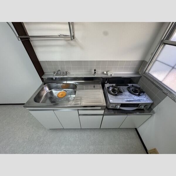 トライアングルハイツ201号室 キッチン