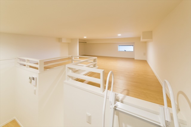 アンビエンテ千葉ＷＥＳＴ館1階 リビング