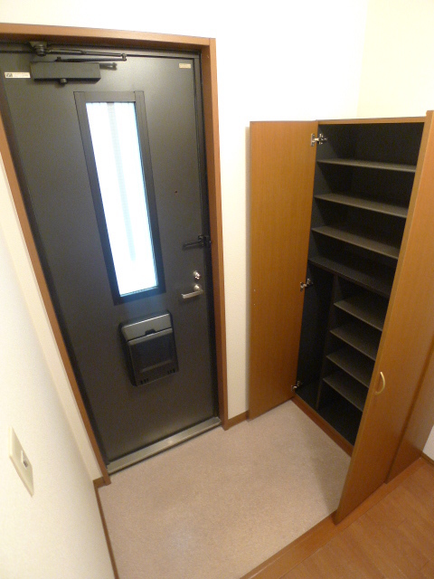 ハウスつぐみ 玄関