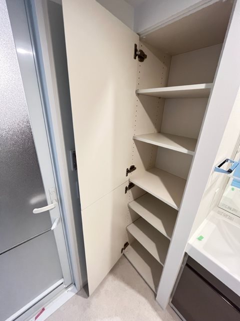 ドゥーエ菊川2階 収納