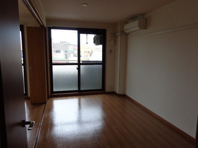 スカイヒルズ 洋室