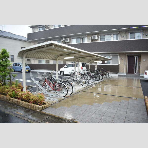 フローラ306号室 駐輪場