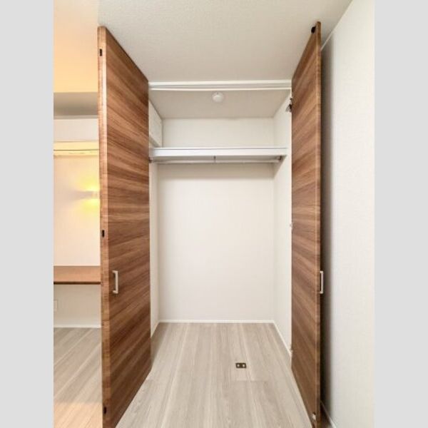 フレジア303号室 洋室クローゼット♪