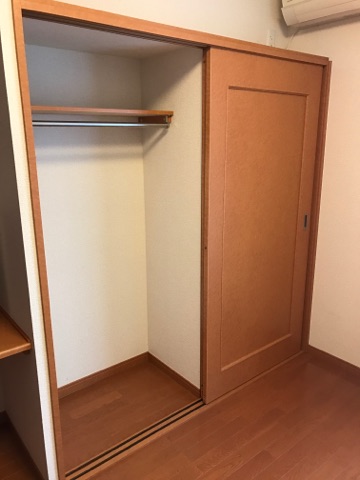 レオパレスシェヴル 内観