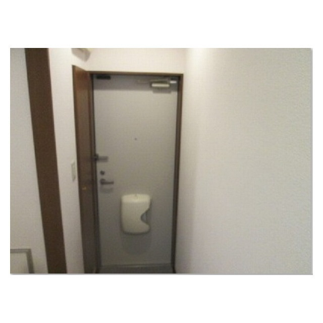 アンプルール フェール コート101号室 玄関