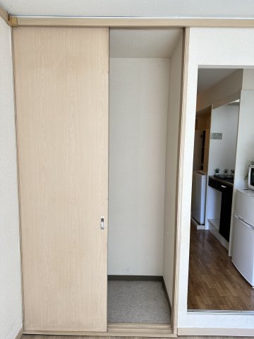 ヒルズ鶴間107号室 収納