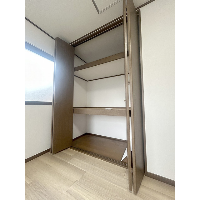 レジデンスSTO2F号室 収納