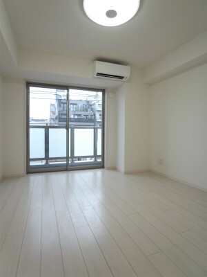 リブリ・アウスレーゼIGK 内観