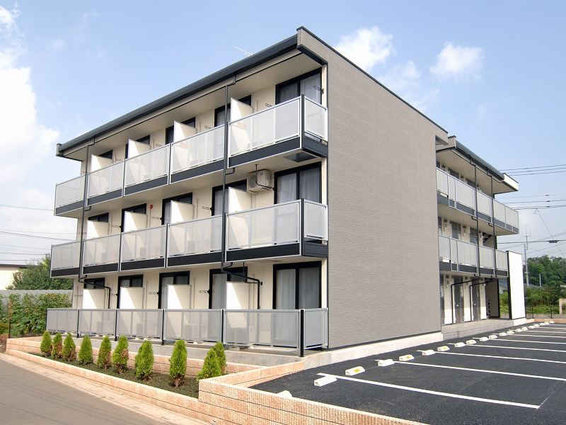 レオパレスカトルセゾン伊奈の外観画像